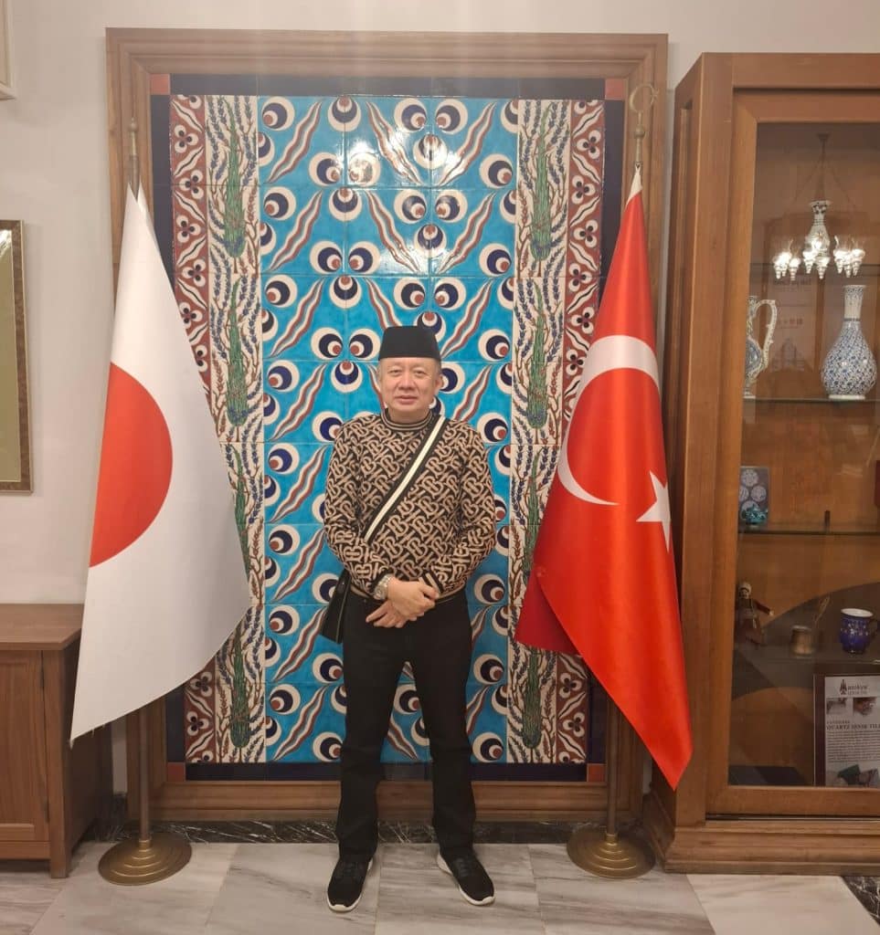 Masjid Camii Tokyo dan Turki