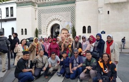 Wisata Muslim Group Eropa Barat (3) Wisata Muslim Group Eropa Barat (3)