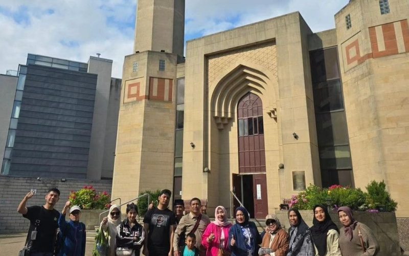 Wisata Muslim England Scotland