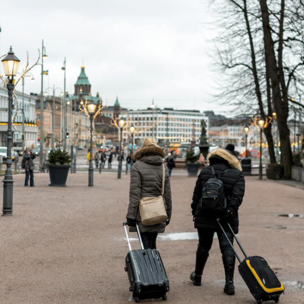 merencanakan liburan ke luar negeri