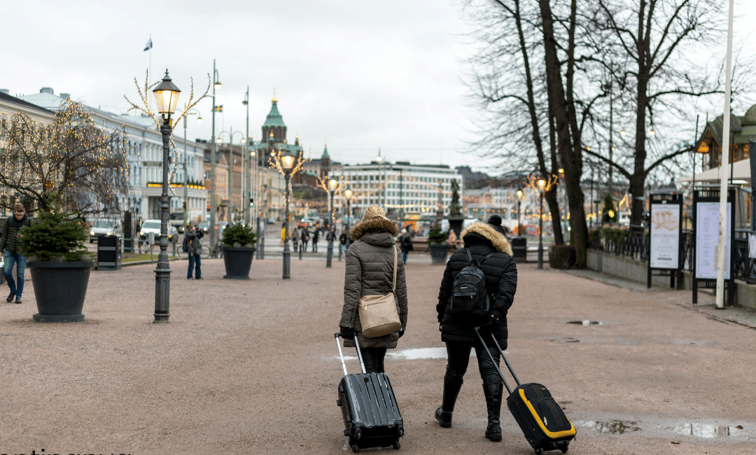 merencanakan liburan ke luar negeri